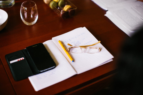 Schrijf je boek onder deskundige begeleiding, zowel op locatie als online.